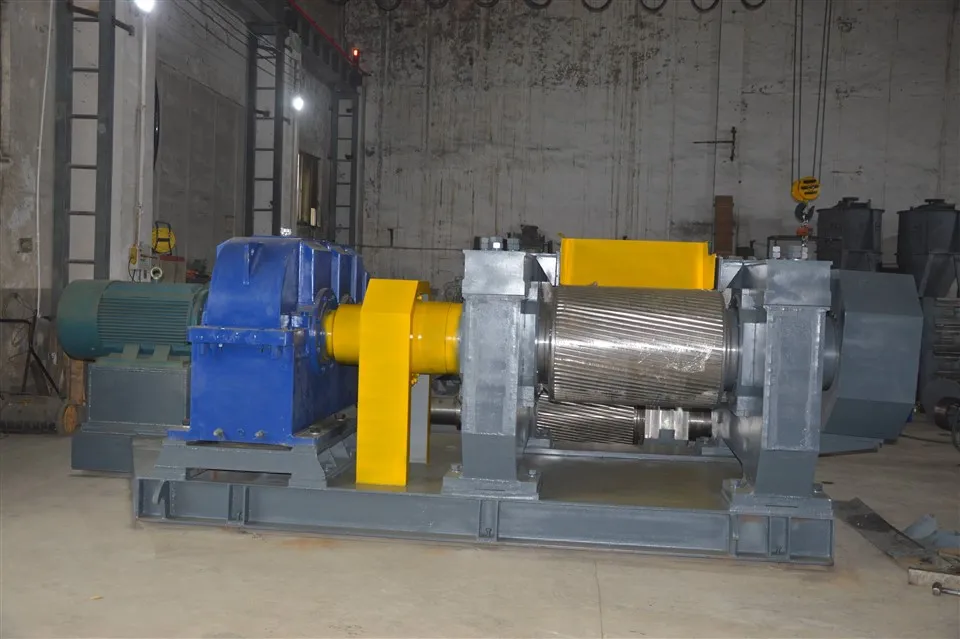 Mesin Pengeluaran Getah Tebus Tayar Lama Berprestasi Tinggi Dengan Galas PLC 750-1200mm Talian Kitar Semula Tayar Untuk Serbuk Getah